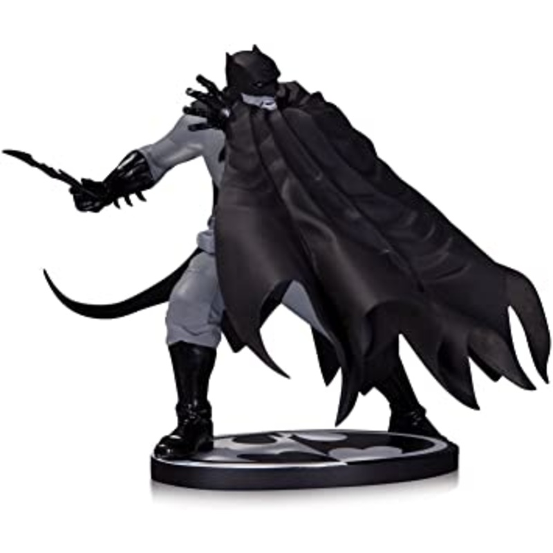 BATMAN BLACK & WHITE STATUE BY DAVE JOHNSON DC COMICS
