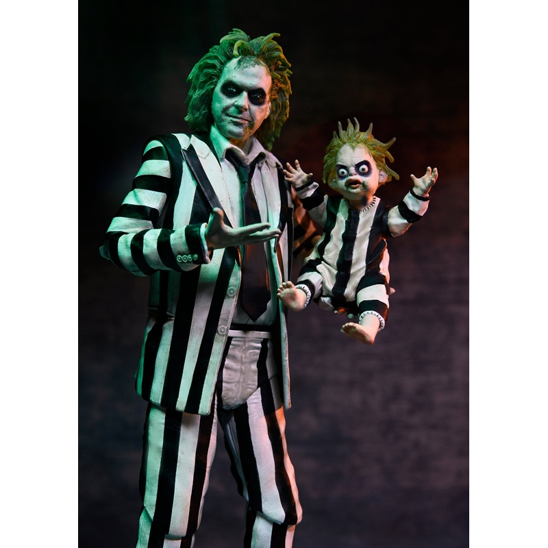 Beetlejuice Beetlejuice – Ultimate Striped Suit Beetlejuice 7″ Scale Action Figure